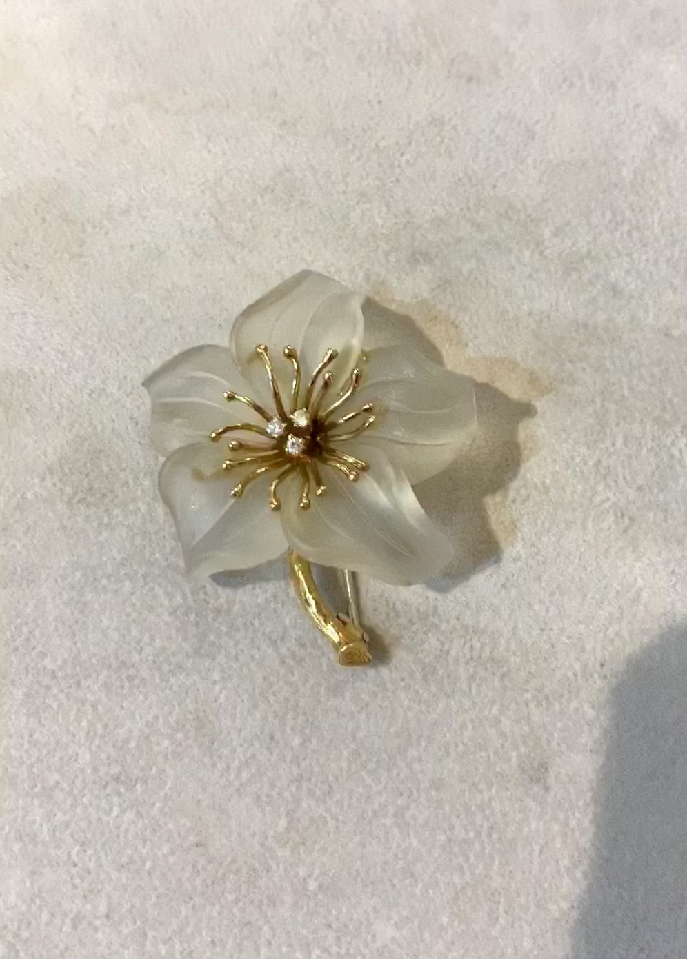 Vintage Rock Crystal Diamonds 18 Carats Yellow Gold Lilly Brooch